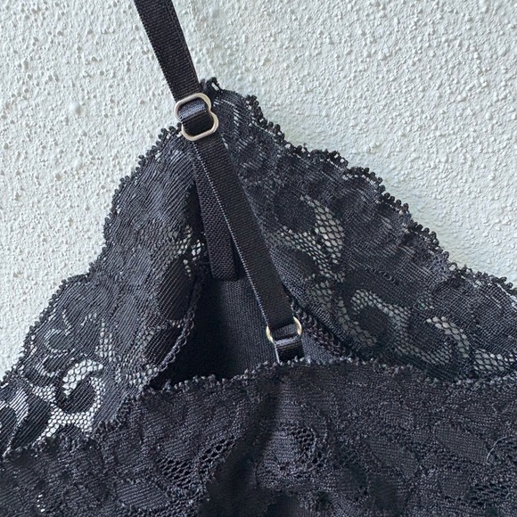 White House Black Market Black Lace Camisole Sz M Office Teacher Casual Stretch - Picture 5 of 11
